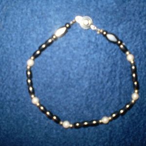 MAGNETIC BEADED ANKLE BRACELET- FITS TO 8 1/2"